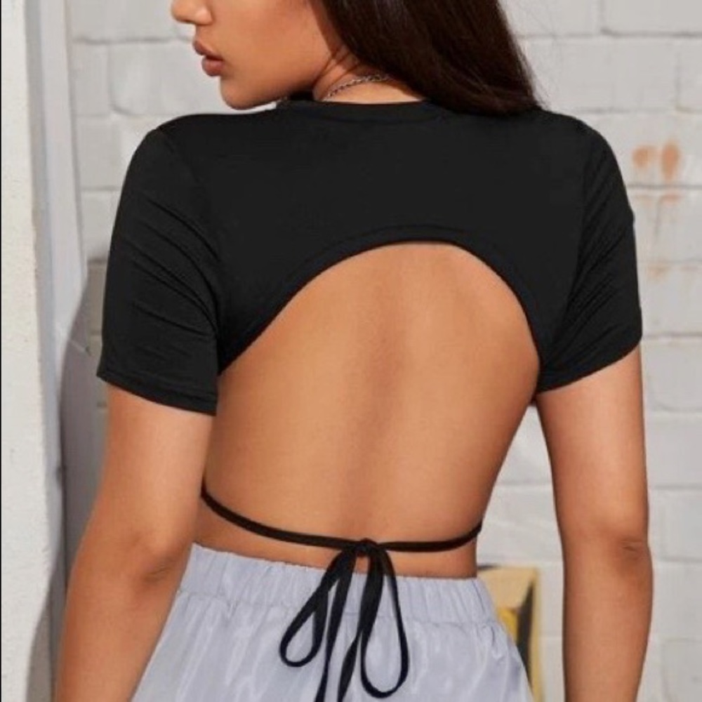 SHEIN Tie Open Back Cropped Tee | BLACK | SIZE L